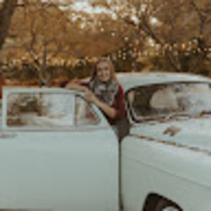 Meet your Posher, Olivia